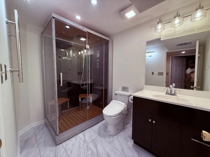 Finished remodel of a bathroom by Kansas City General Contractors